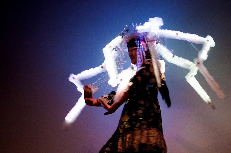 Revealuxion: Performance-0