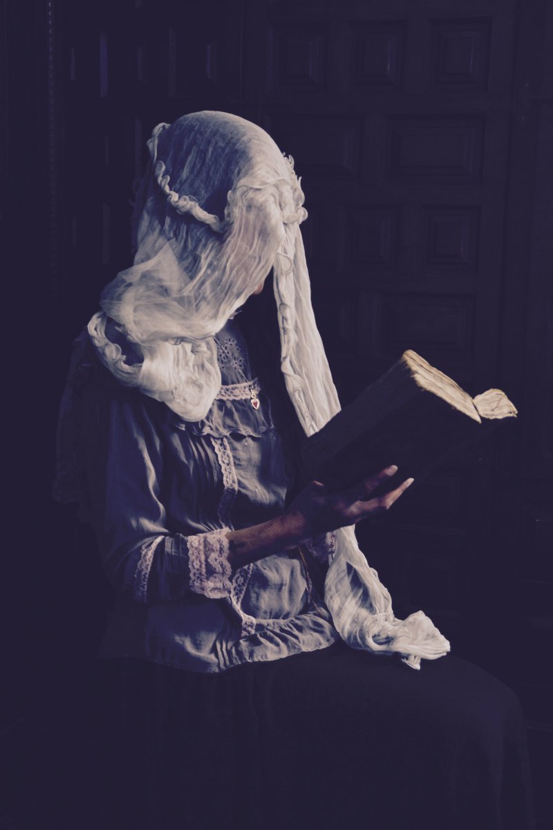 To read is to connect deeply your soul with the book....-0